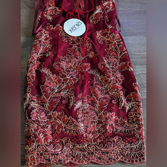 ✨ NWT ✨ RED DELICATE GOLD EMBELLISHMENT DETAIL DRESS - XS - Picture 9 of 11